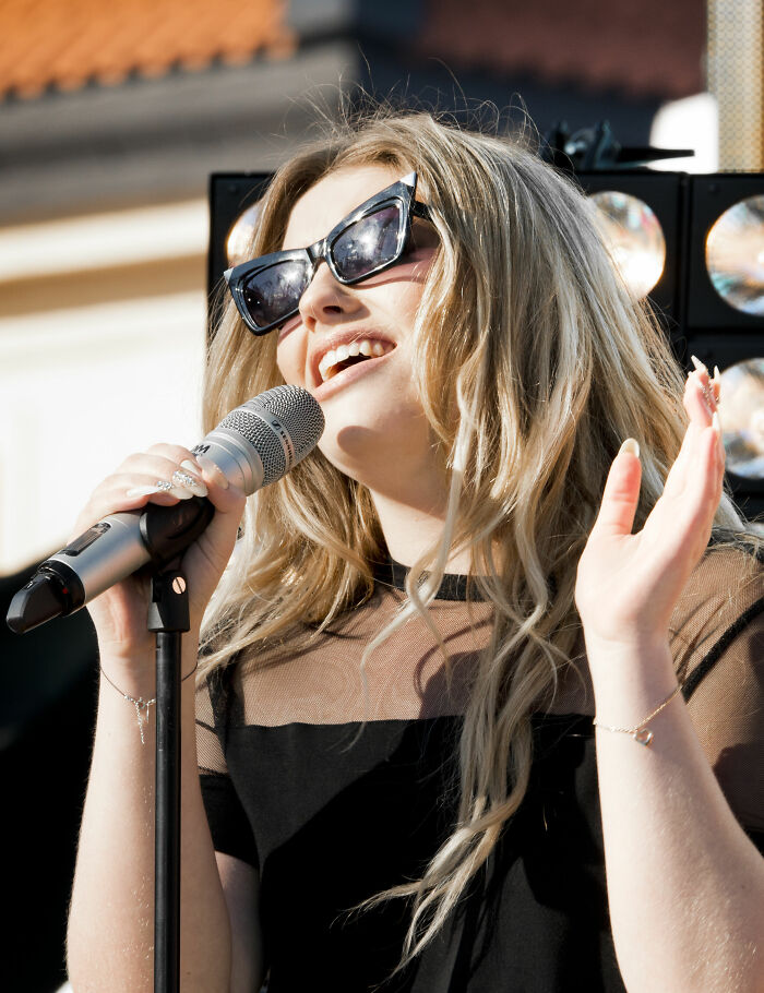 Ella Henderson – The Queen of Soulful Hits