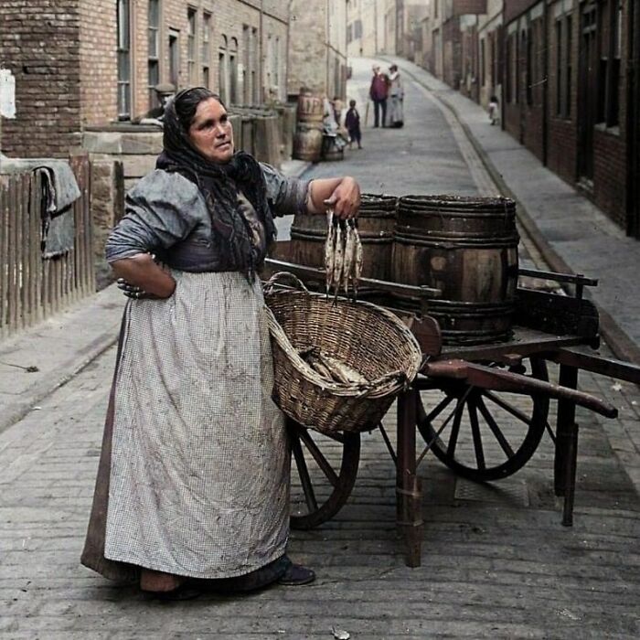 Door-to-Door Fish Seller Doing Her Thing in London, 1910