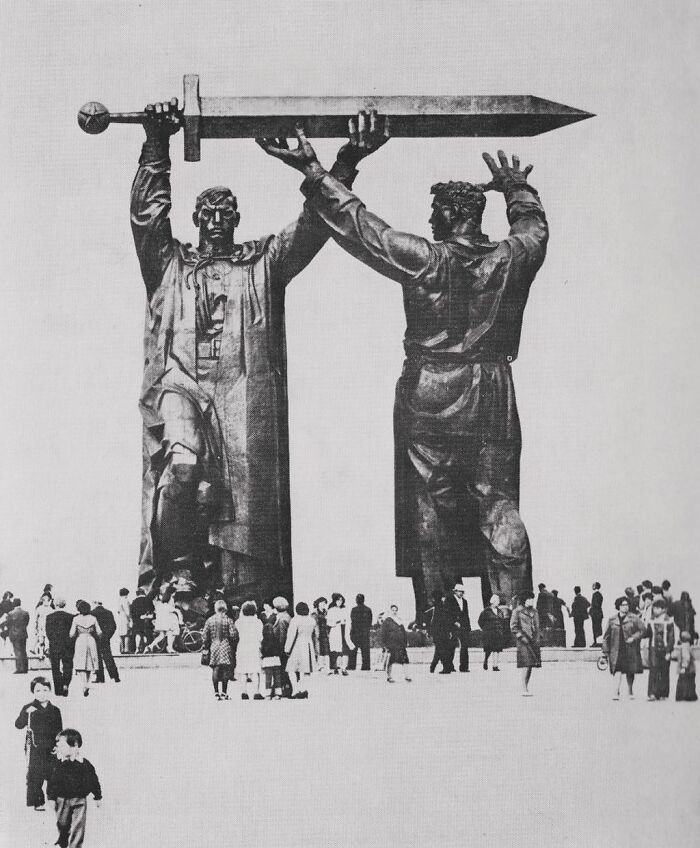 Steel City’s Rear-Front Memorial in Russia, 1979
