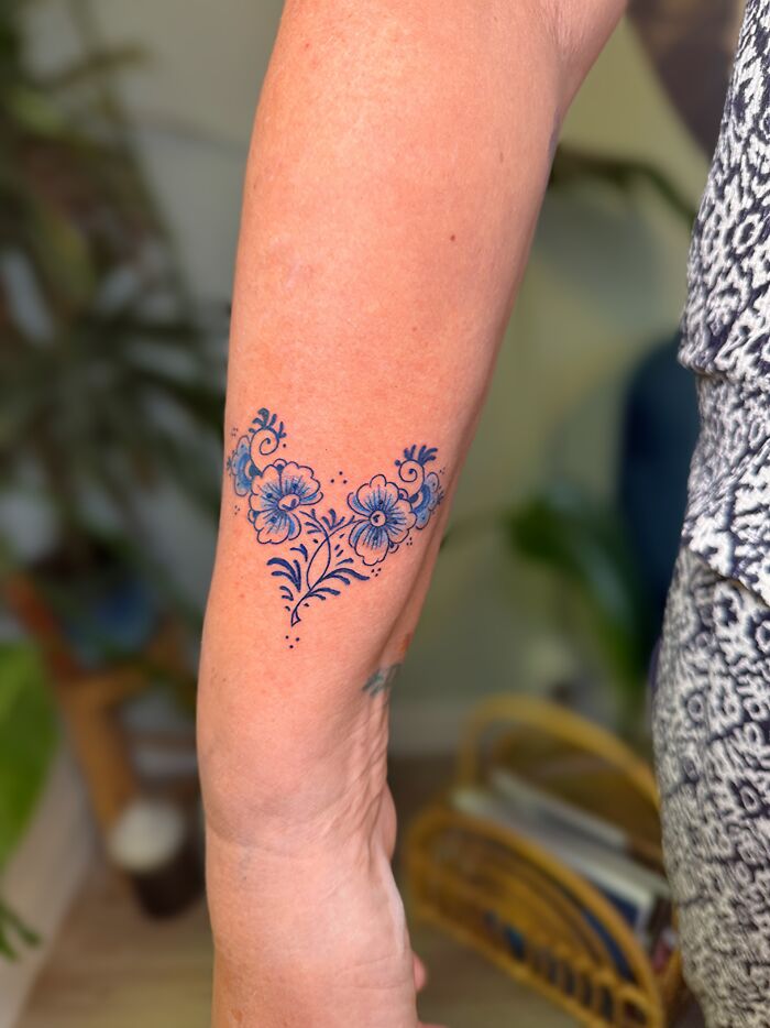 Turning Delft Blue Into Tattoos? Yes, Please! (28 Pics)