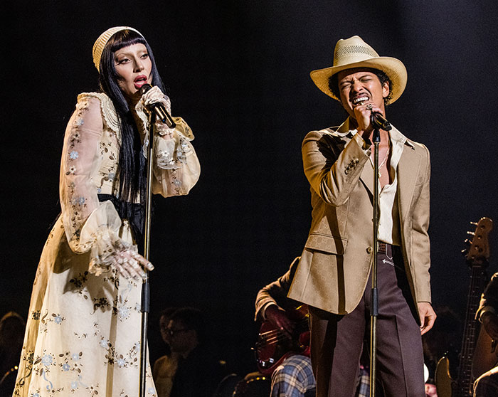 Grammy Duets? Not So Spontaneous