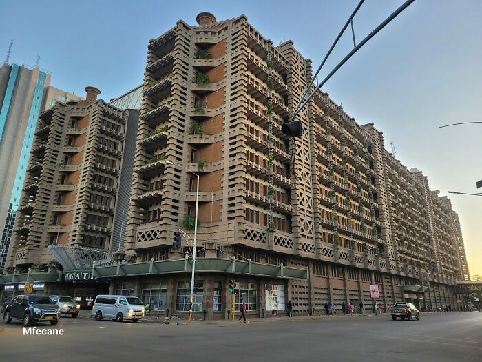 Eastgate Center: Termite Mound Coolness