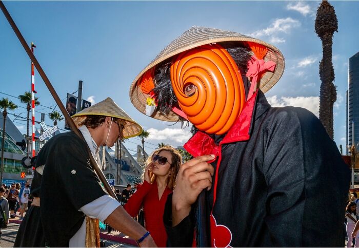 Peek These Wild Street Snapshots That Show Urban Life Just As It Is