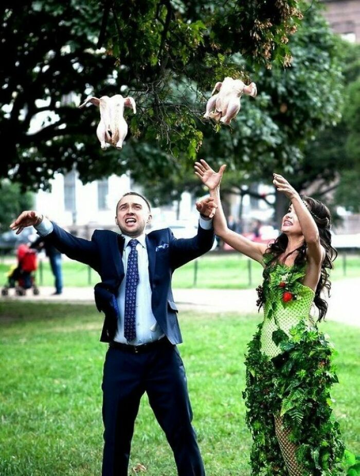 These Wedding Pics Are So Wrong, They’re Hilariously Awesome