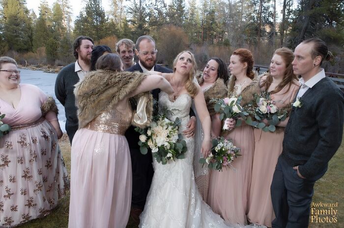 These Wedding Pics Are So Wrong, They’re Hilariously Awesome