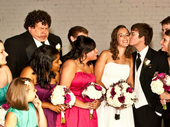 These Wedding Pics Are So Wrong, They’re Hilariously Awesome