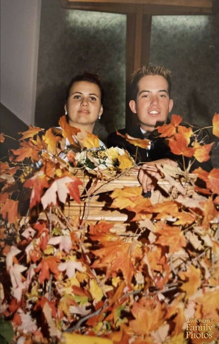 These Wedding Pics Are So Wrong, They’re Hilariously Awesome