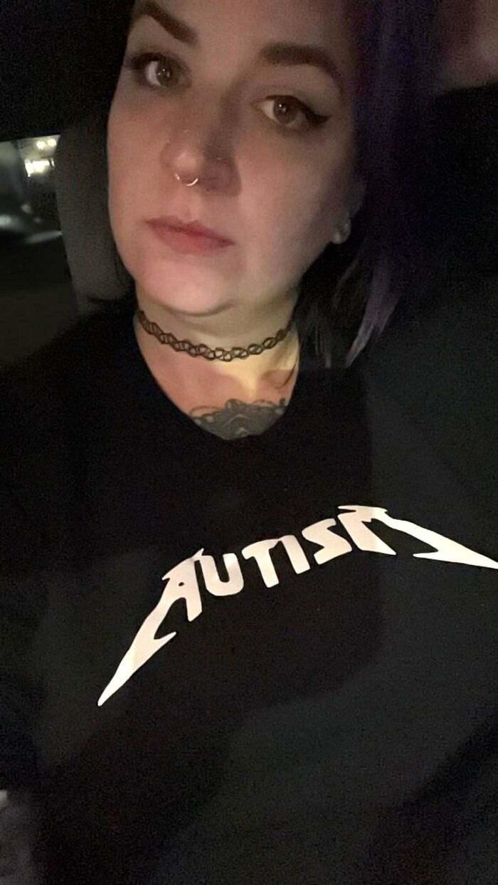 Lady At The Bar Said My Shirt Isn’t Funny. I Disagree.