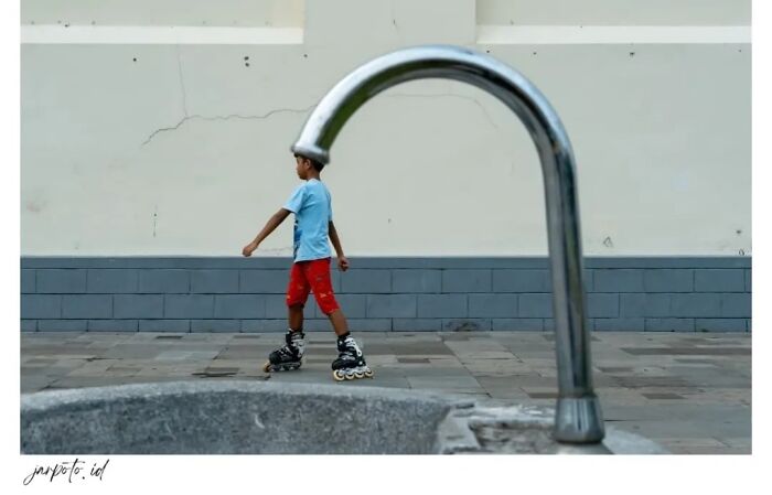 Wait, Did These Street Photos Just Nail Life’s Funniest & Most Surprising Moments?