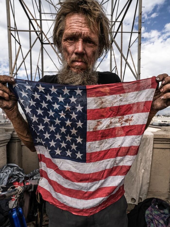 Wait, Did These Street Photos Just Nail Life’s Funniest & Most Surprising Moments?