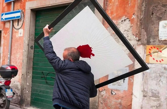 Wait, Did These Street Photos Just Nail Life’s Funniest & Most Surprising Moments?