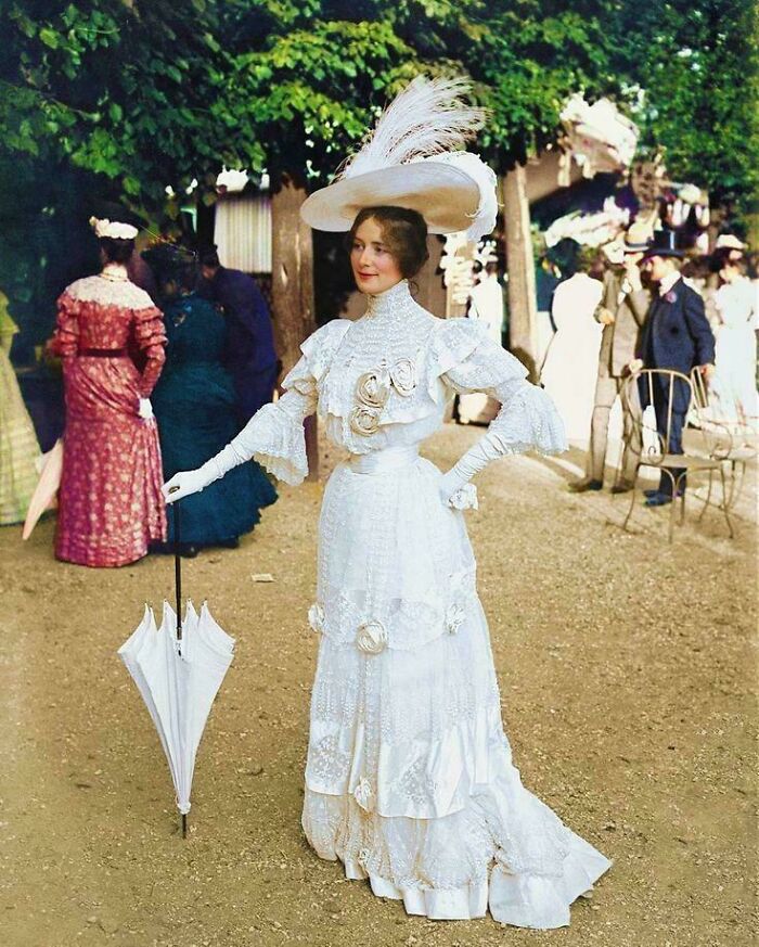 Cleo De Merode: Actress & Dancer Strutting Her Stuff, 1905