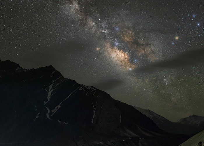 The Wildest 'No Way That Happened' Stories Ever Told