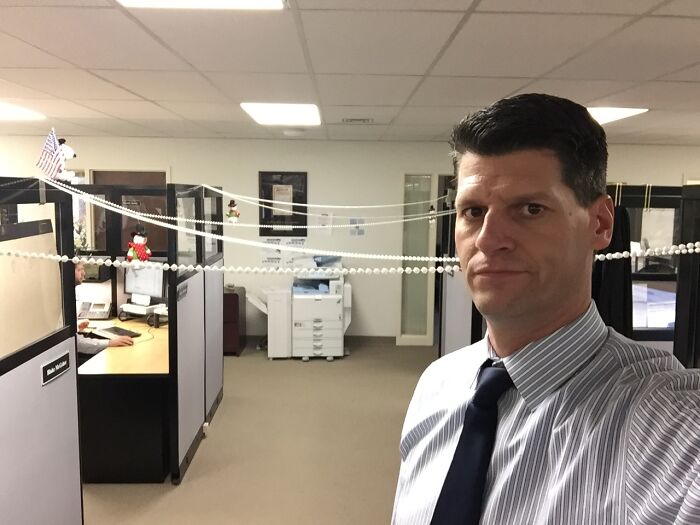 The Hilarious Struggles Of Being Super Tall (60 Pics That Nail It)