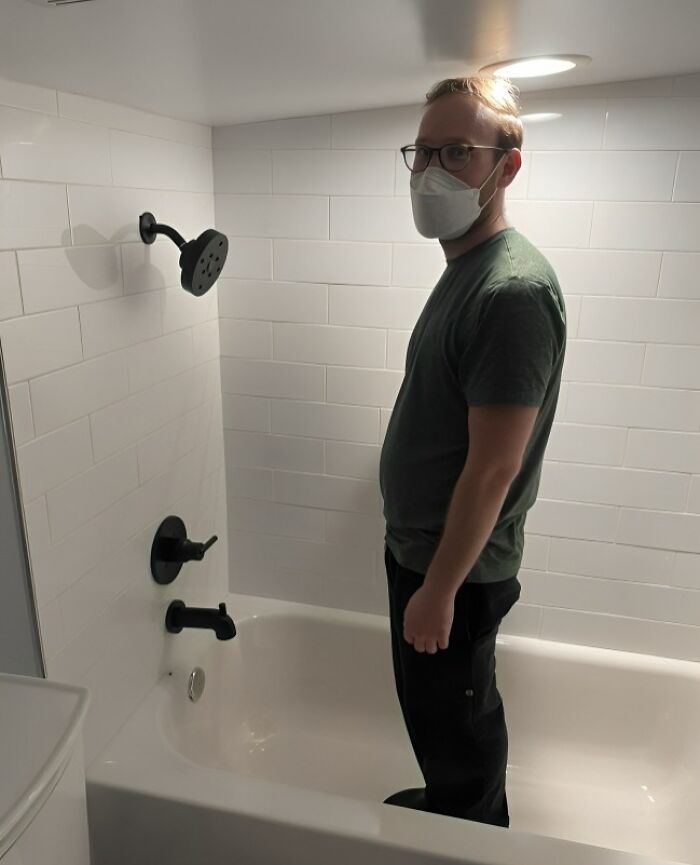 The Hilarious Struggles Of Being Super Tall (60 Pics That Nail It)