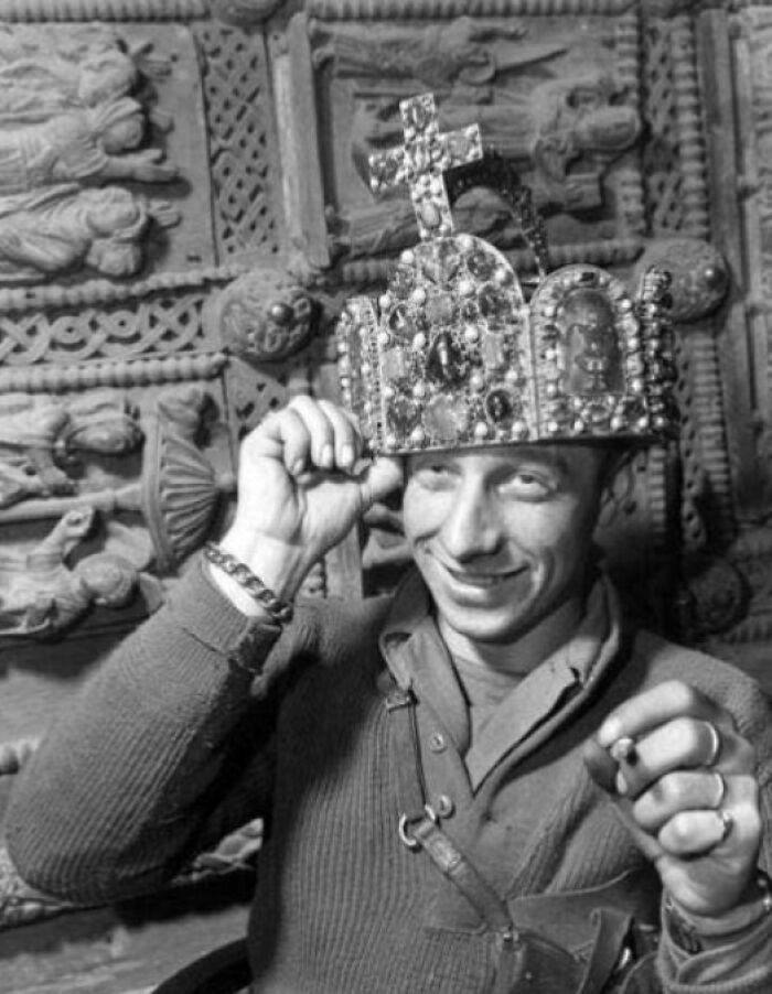American Soldier Wearing A Royal Crown? 1945 Was Wild!