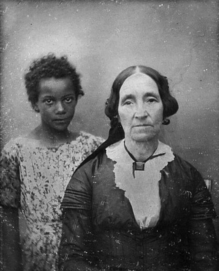 Plantation Owner Snap With One Of Her Enslaved House Girls