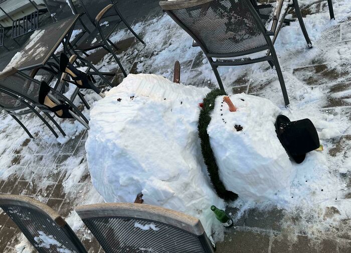 25 Weird Pics That Make You Go "Wait, What?!"