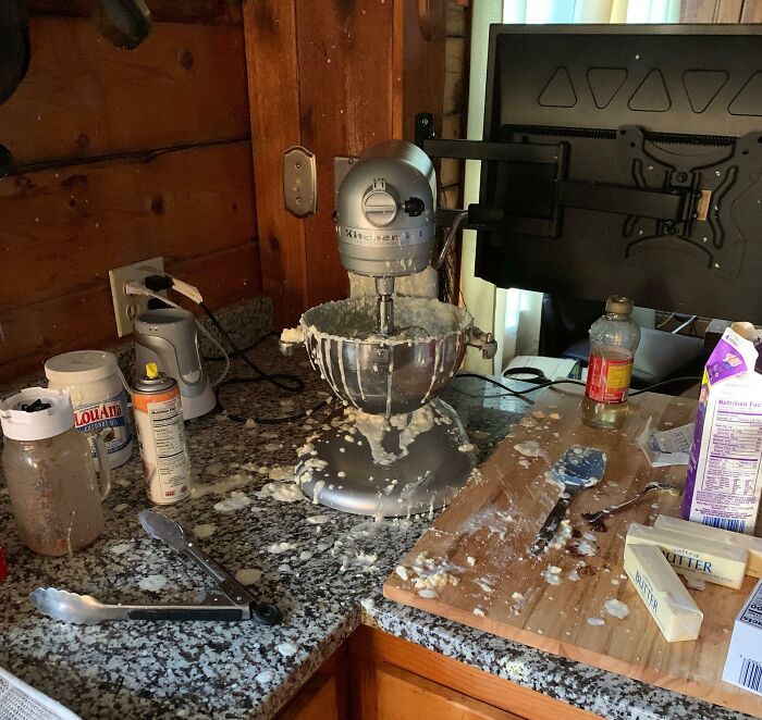 Mom’s Buttercream Adventure: What Happens When Drunk Baking Goes Wild