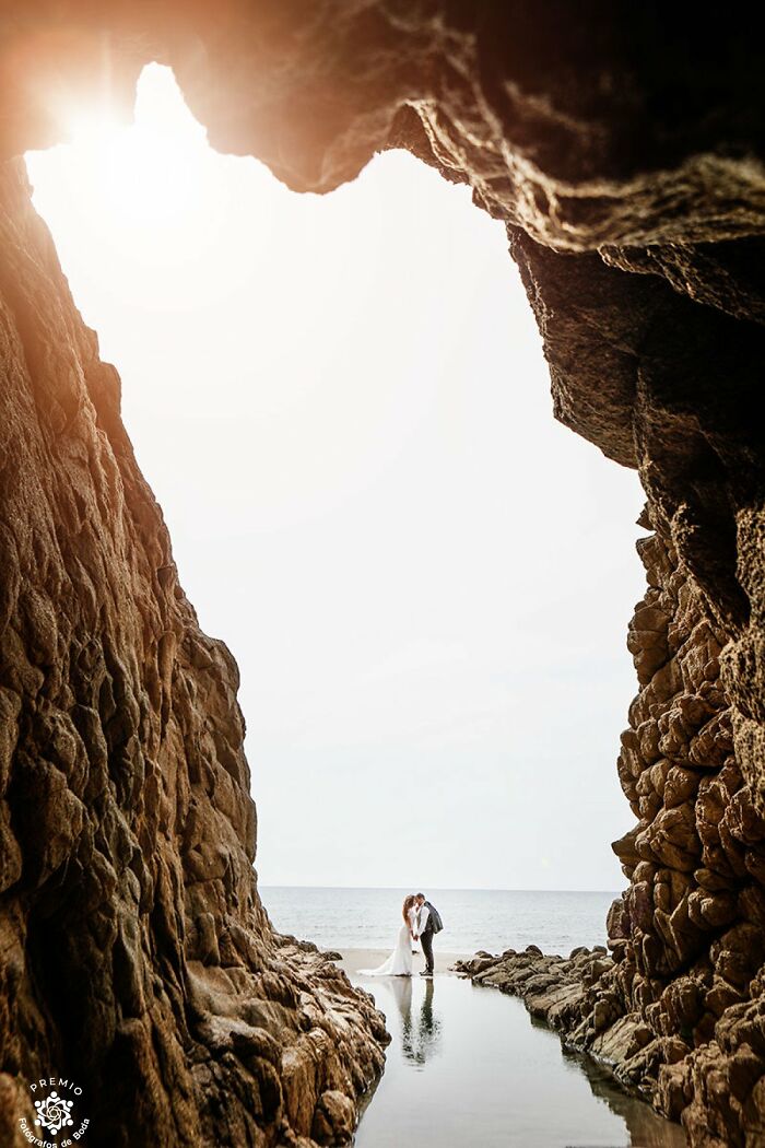 Love, Perfectly Framed By Nature. Photo By Fernando Espejo