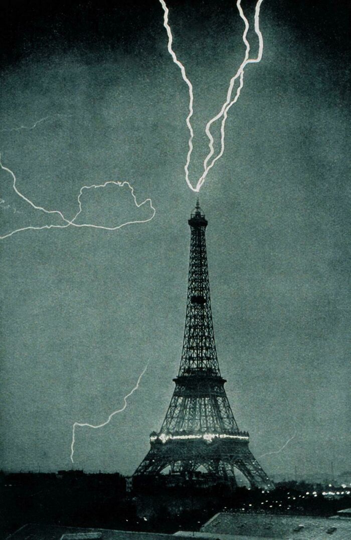 Lightning Strikes The Eiffel Tower! (1902)