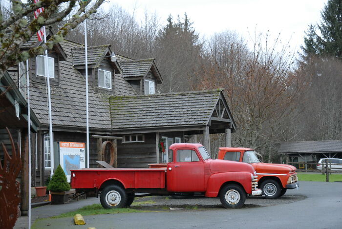 The World's Most Overhyped Tourist Spots That Totally Let Everyone Down