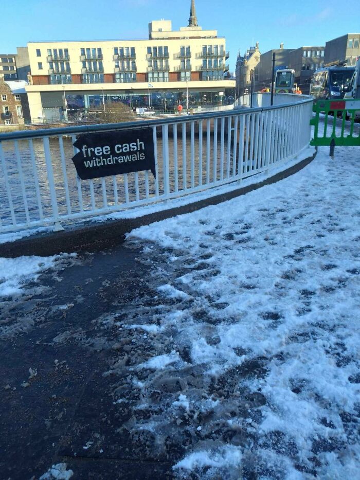 The World's Most Overhyped Tourist Spots That Totally Let Everyone Down