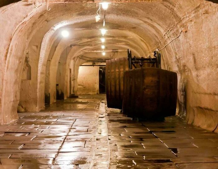 The World's Most Overhyped Tourist Spots That Totally Let Everyone Down