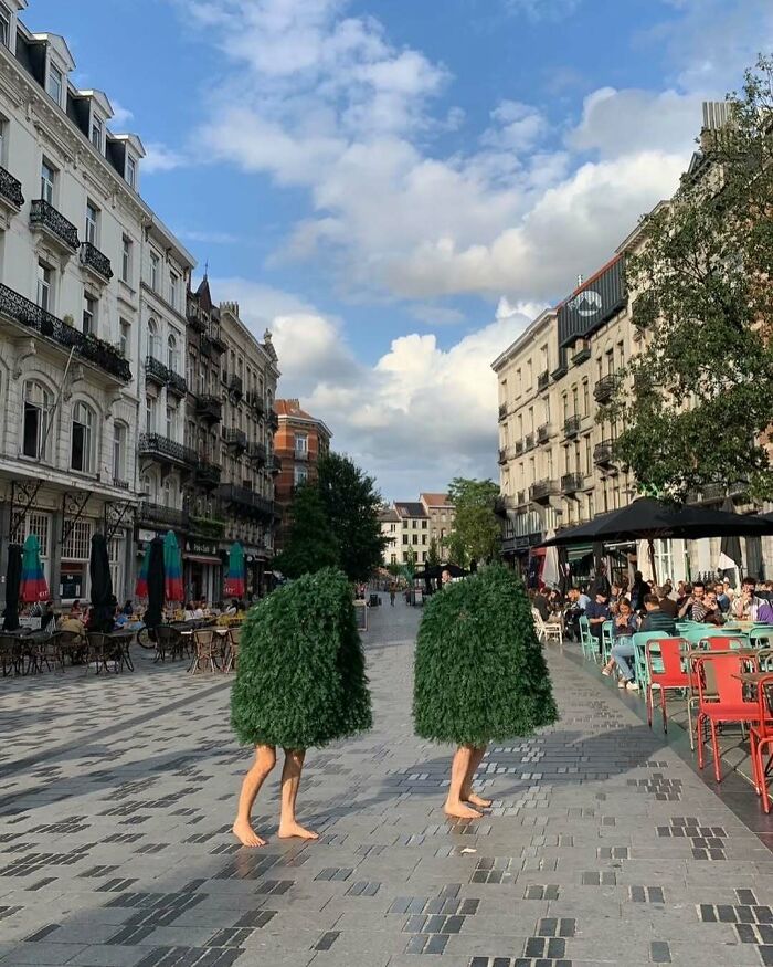 25 Weirdest Street Scenes in Brussels That Will Make You Say 'Wait, What?!'