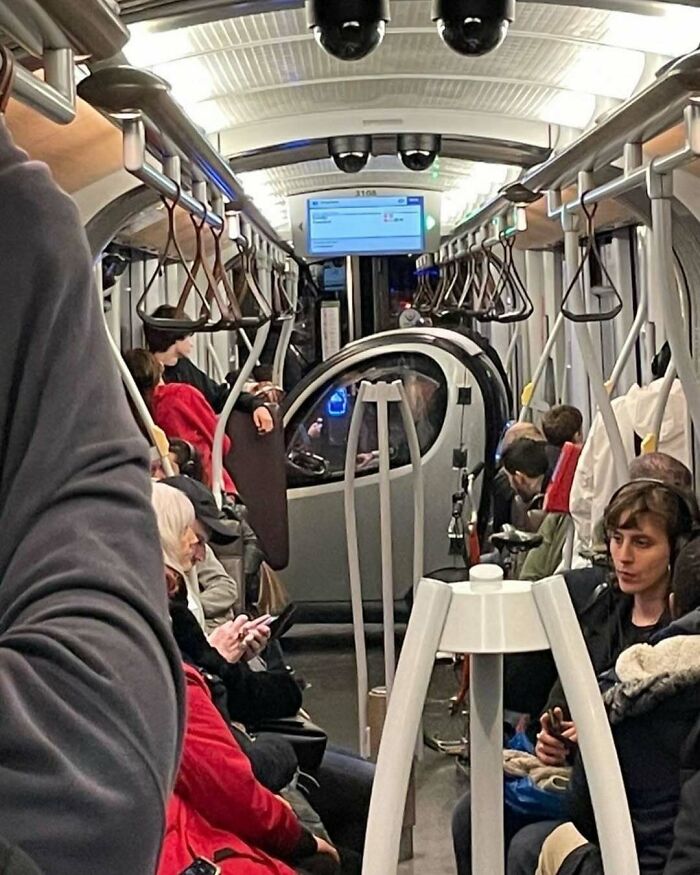 25 Weirdest Street Scenes in Brussels That Will Make You Say 'Wait, What?!'