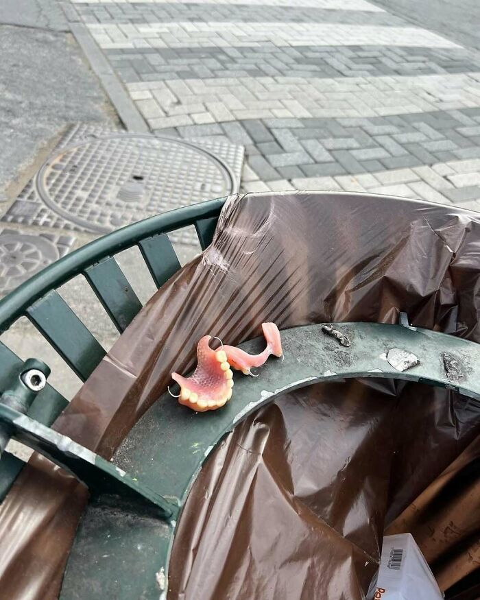 25 Weirdest Street Scenes in Brussels That Will Make You Say 'Wait, What?!'