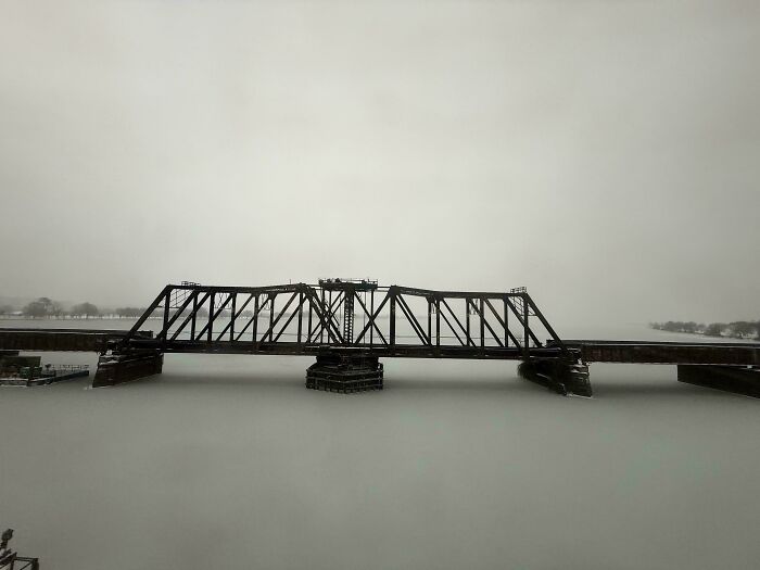 Frozen Potomac River Snapshot