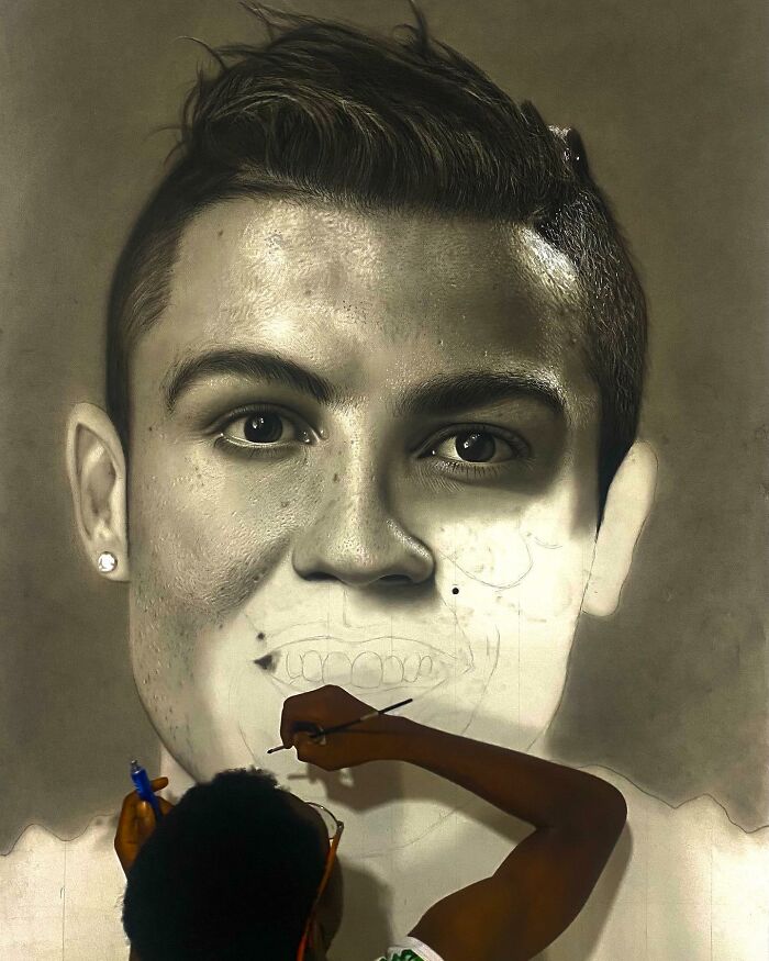 Wait, They Actually Showed How These Portraits Get So Crazy Real?