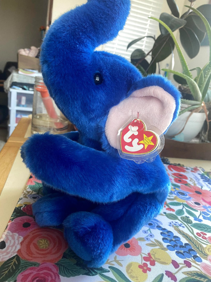 #10 Royal Blue Peanut The Elephant ($4,000)