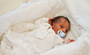 Wait, They Actually Delivered Babies That Looked Totally Not Like The Parents?!