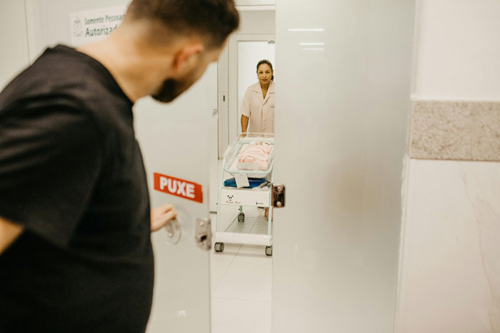 Wait, They Actually Delivered Babies That Looked Totally Not Like The Parents?!