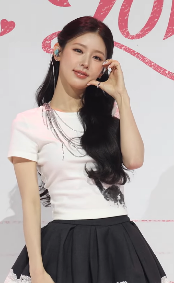 Miyeon: The Girl with the Mic and the Left Hand