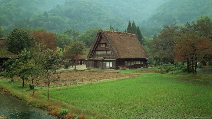 Cozy Corners: House In Shirakawa