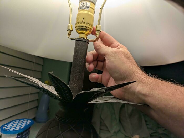 The Pineapple Lamp That's More Dangerous Than Tropical