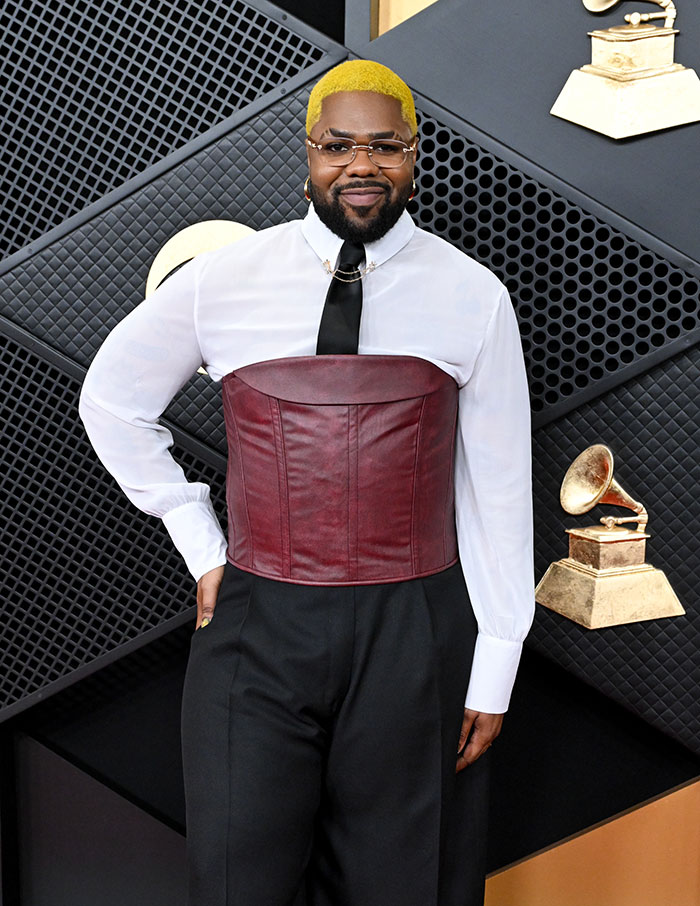 Mnek’s Fashion Head-Scratcher