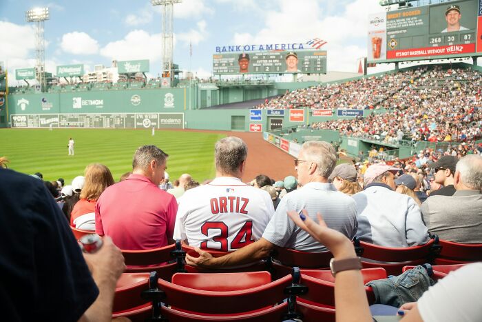 When Friendships Say Goodbye: 52 Stories That'll Make You Go 'Wait, What?'