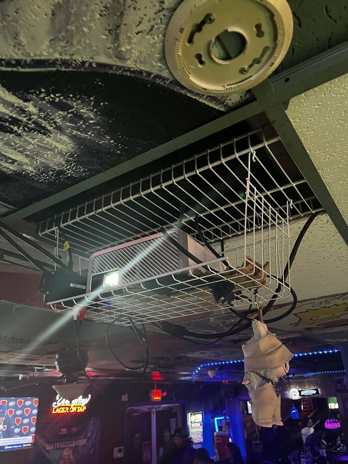 Who Needs Expensive Projector Mounts? Local Bar Shows Us How It’s Done