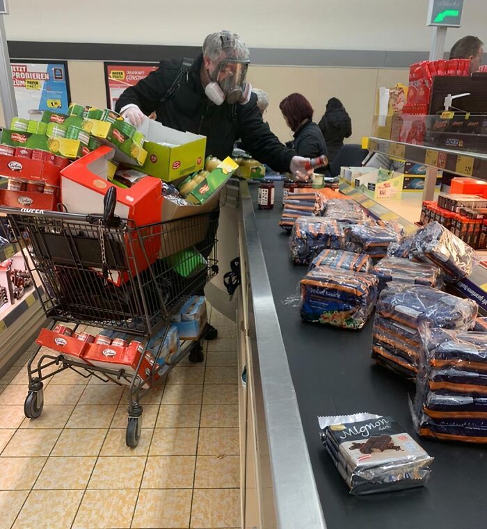 Gas Mask Guy Grocery Shopping in Austria After Covid Diagnosis