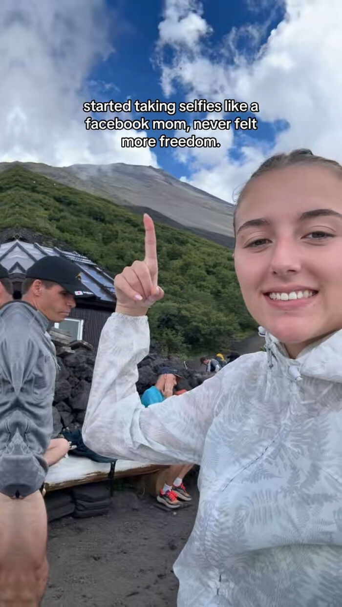 Wait, They Really Made This a Photo Trend? Facebook Moms are Taking Over!