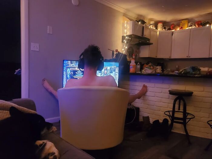 Wait Till You See These Men’s Weirdest Poses That Are Hilariously ‘Ick’