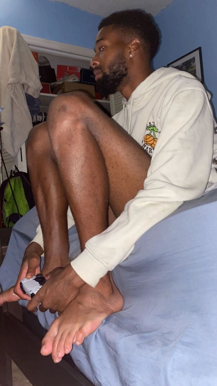 Wait Till You See These Men’s Weirdest Poses That Are Hilariously ‘Ick’