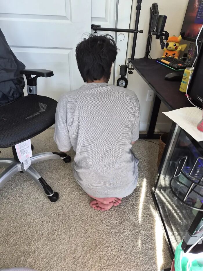 Wait Till You See These Men’s Weirdest Poses That Are Hilariously ‘Ick’