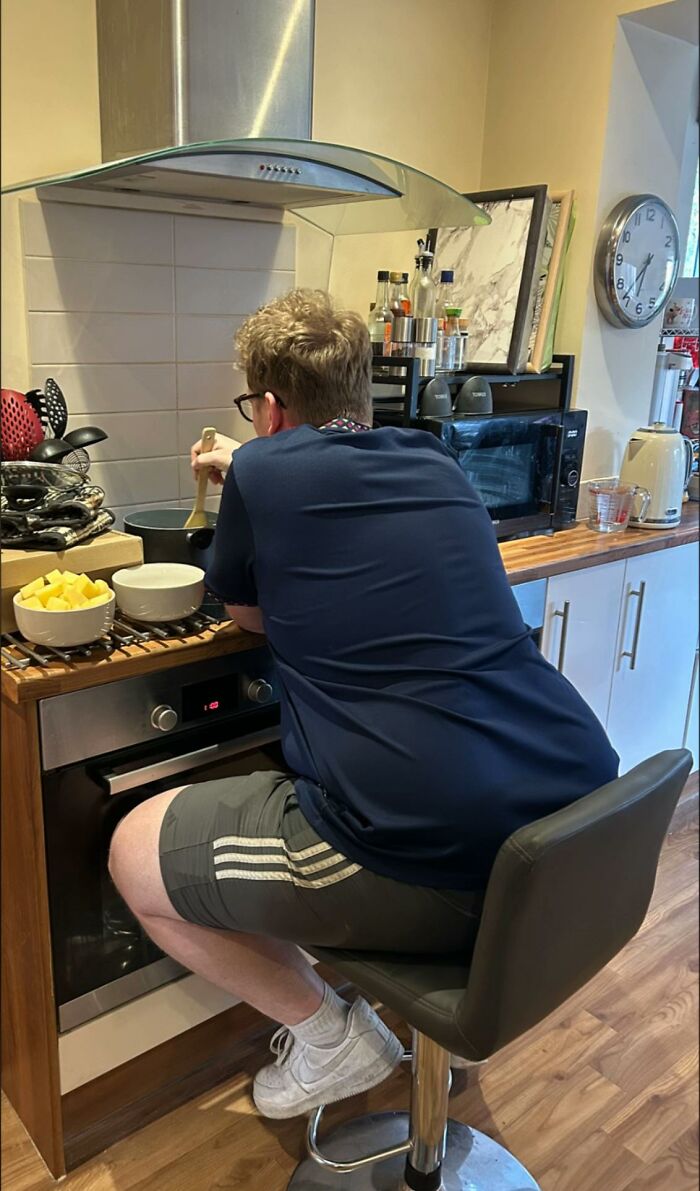 Wait Till You See These Men’s Weirdest Poses That Are Hilariously ‘Ick’