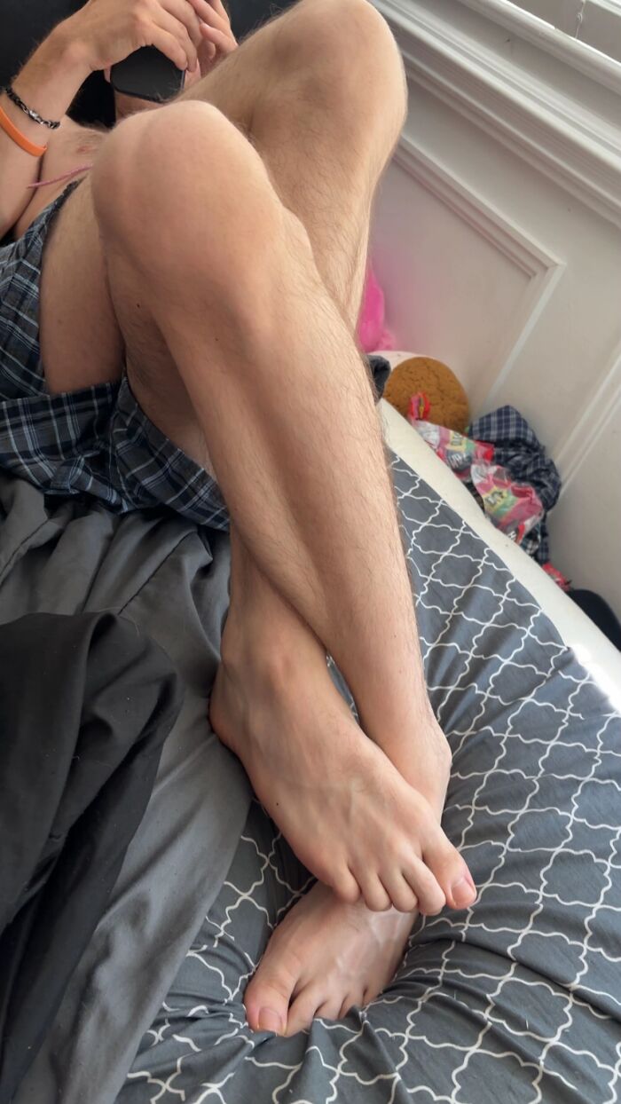 Wait Till You See These Men’s Weirdest Poses That Are Hilariously ‘Ick’