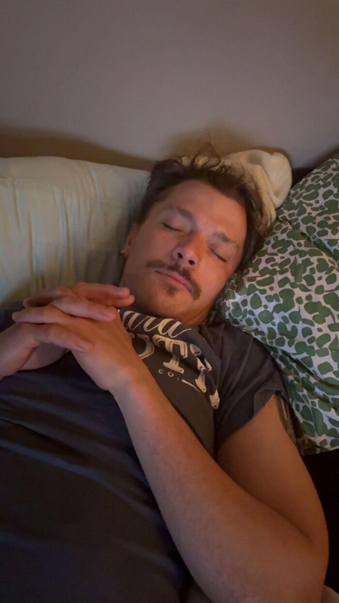 Wait Till You See These Men’s Weirdest Poses That Are Hilariously ‘Ick’